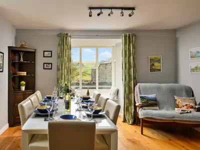 DiningRoom