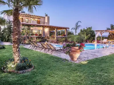PoolOfHouse