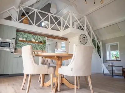 DiningRoom