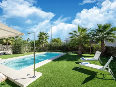 PoolOfHouse