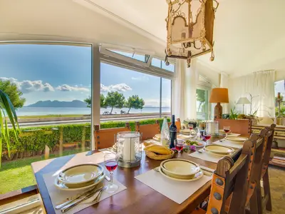 DiningRoom