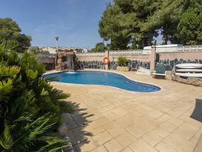 PoolOfHouse
