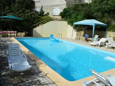 PoolOfHouse
