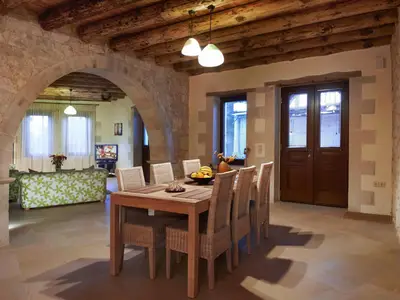DiningRoom