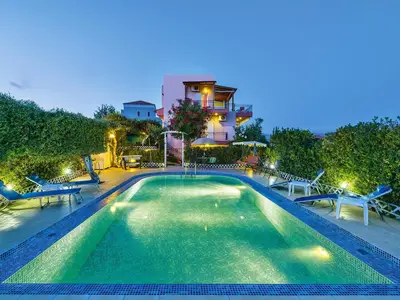 PoolOfHouse