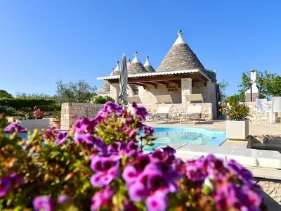 PoolOfHouse