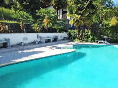 PoolOfHouse