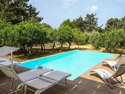 PoolOfHouse