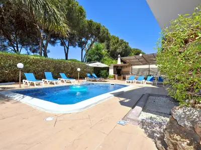 PoolOfHouse