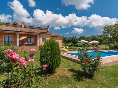 Ferienhaus für 6 Personen (120 m²) in Radetići 4/10