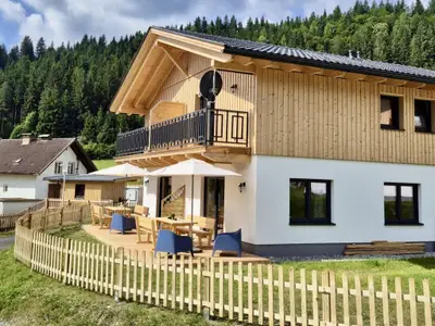 Außenseite Ferienhaus [Sommer]