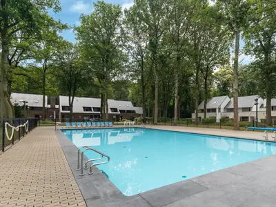 PoolOfHouse