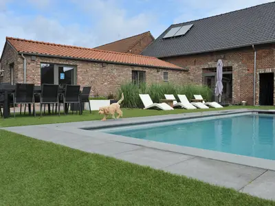 PoolOfHouse