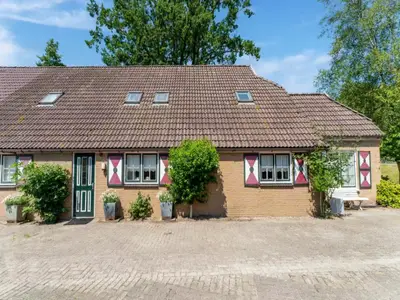Außenseite Ferienhaus [Sommer]