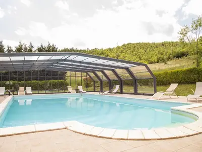 PoolOfHouse