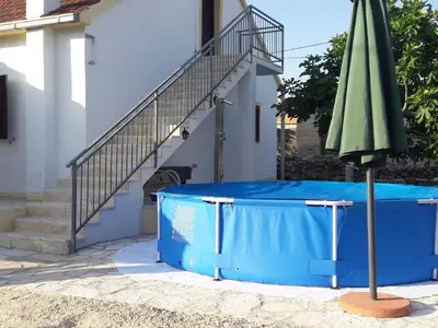 PoolOfHouse