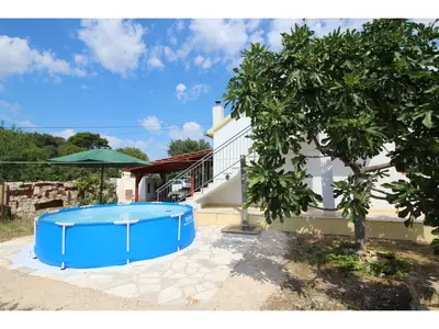 PoolOfHouse