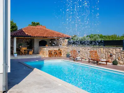 Ferienhaus für 8 Personen (120 m²) in Oklaj 10/10