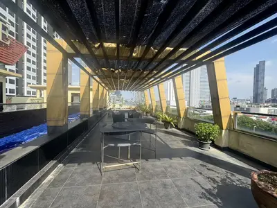 PoolOfHouse
