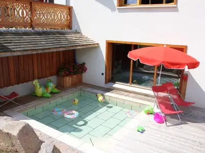 PoolOfHouse
