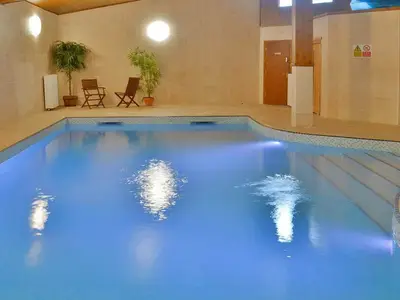 PoolOfHouse