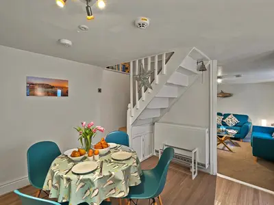 DiningRoom
