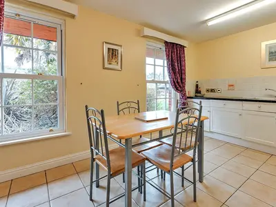 DiningRoom