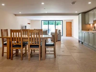 DiningRoom