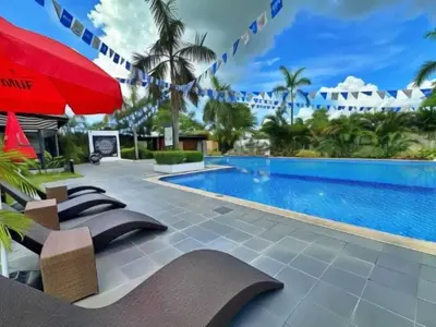 PoolOfHouse