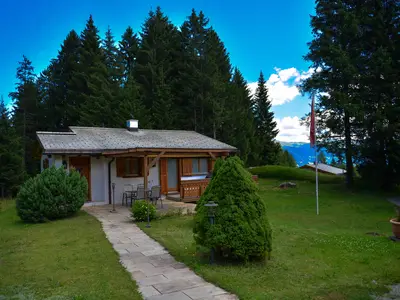 Aussenansicht Zugang zum Chalet
