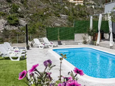pool