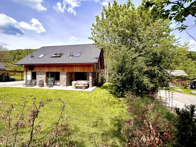 Außenseite Ferienhaus [Sommer]