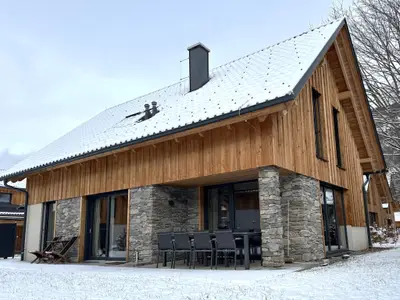 Außenseite Ferienhaus [Winter]