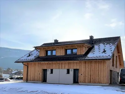 Außenseite Ferienhaus [Winter]