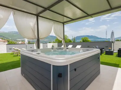 hot-tub