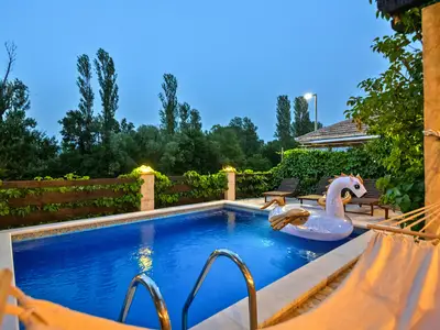 pool