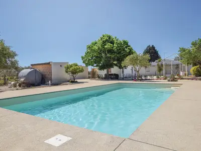 pool