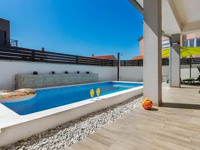 pool