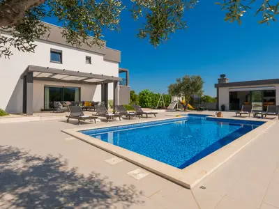 pool