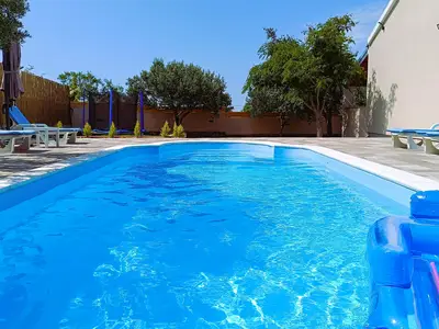 pool