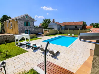 pool