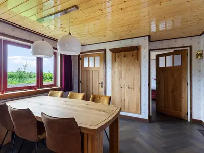 DiningRoom
