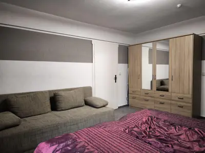 Schlafzimmer mit Schlafcouch