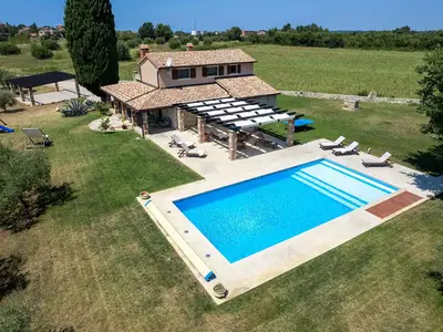 Ferienhaus für 8 Personen (200 m²) in Poreč 9/10