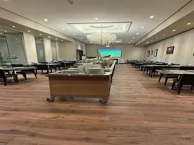 DiningRoom