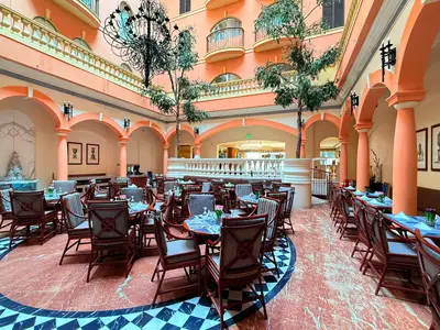 DiningRoom