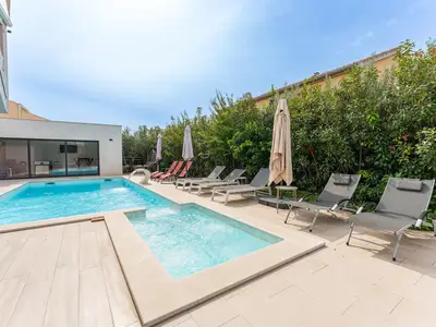 pool