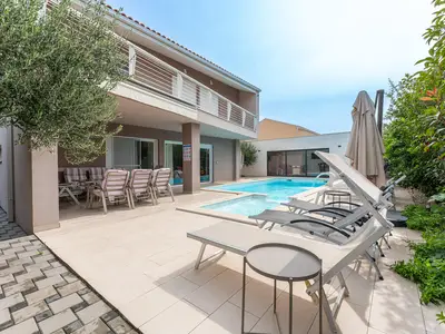 pool