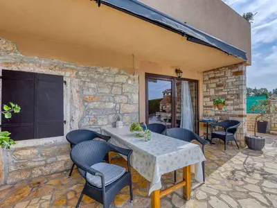 Ferienhaus für 4 Personen (130 m²) in Radetići 2/10