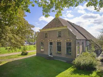 Außenseite Ferienhaus [Sommer]